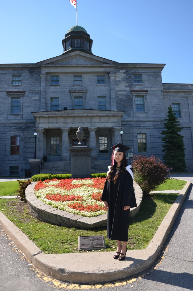 Amy at her commencement ceremony for  graduating from BSc (Neuroscience) in May 2013